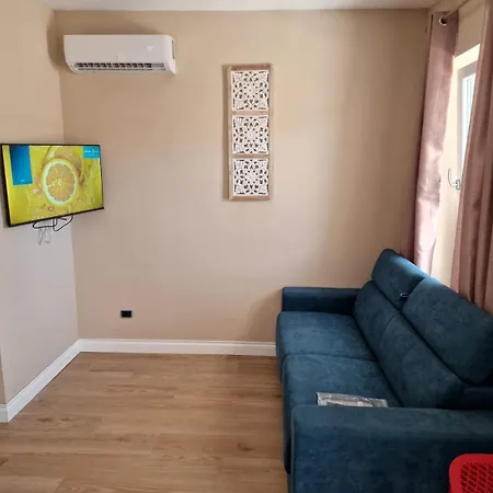 Daniela House 6